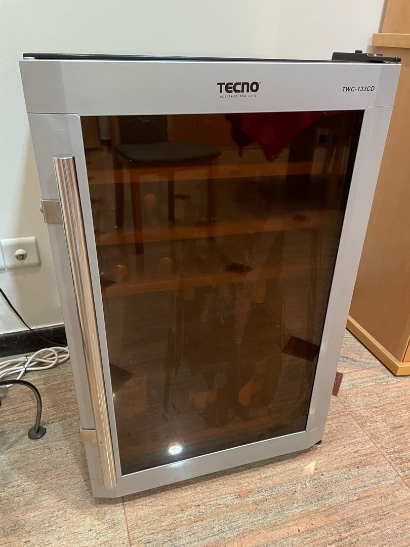 Wine chiller Tecno TWC133CD, TV & Home Appliances, Kitchen Appliances