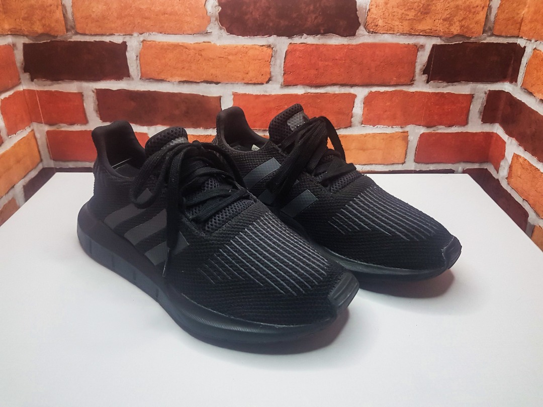 Adidas cm7919 2025