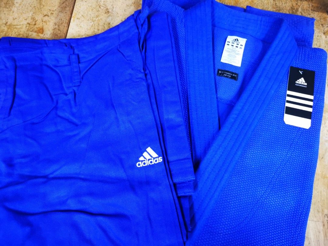 100% new Adidas judo (J930) blue size 195cm, 運動產品, 其他運動配件- Carousell