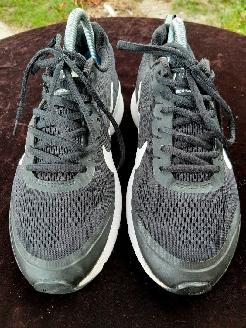 Nike shield on sale structure 17