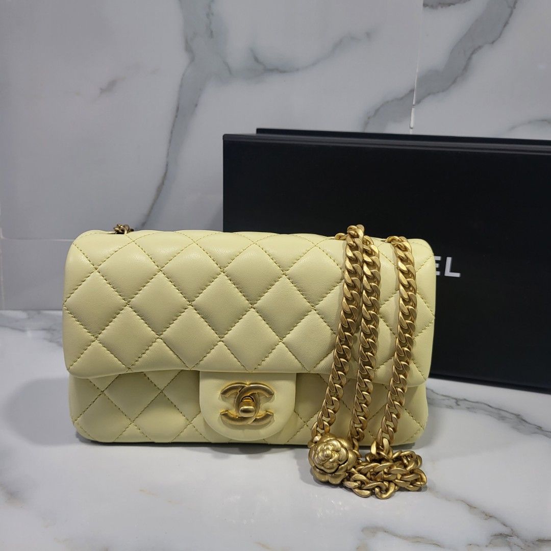 可簽卡+0%」Chanel Classic Mini Flap Bag 20cm cf 山茶花淡黃色金扣, 名牌, 手袋及銀包- Carousell