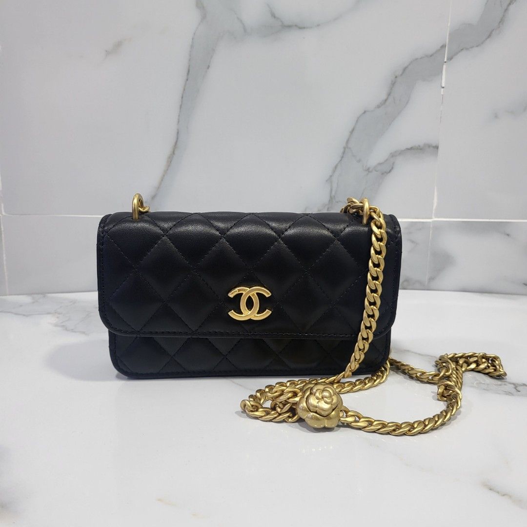 可簽卡+0%」Chanel Small Bag Woç 山茶花黑色羊皮金扣, 名牌, 手袋及銀包- Carousell