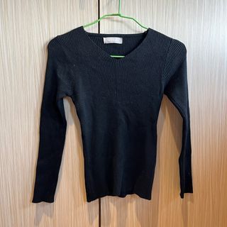 〔贈〕韓系黑色緊身坑條毛衣