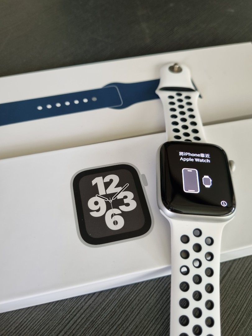 新品未使用未開封Apple Watch SE第二世代44mm GPSミッドナイト