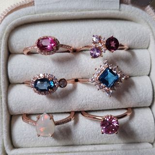 (Category: ) located in . Submitted by blingdaisies (Listing ID 1223349978, Image 1). Description: .