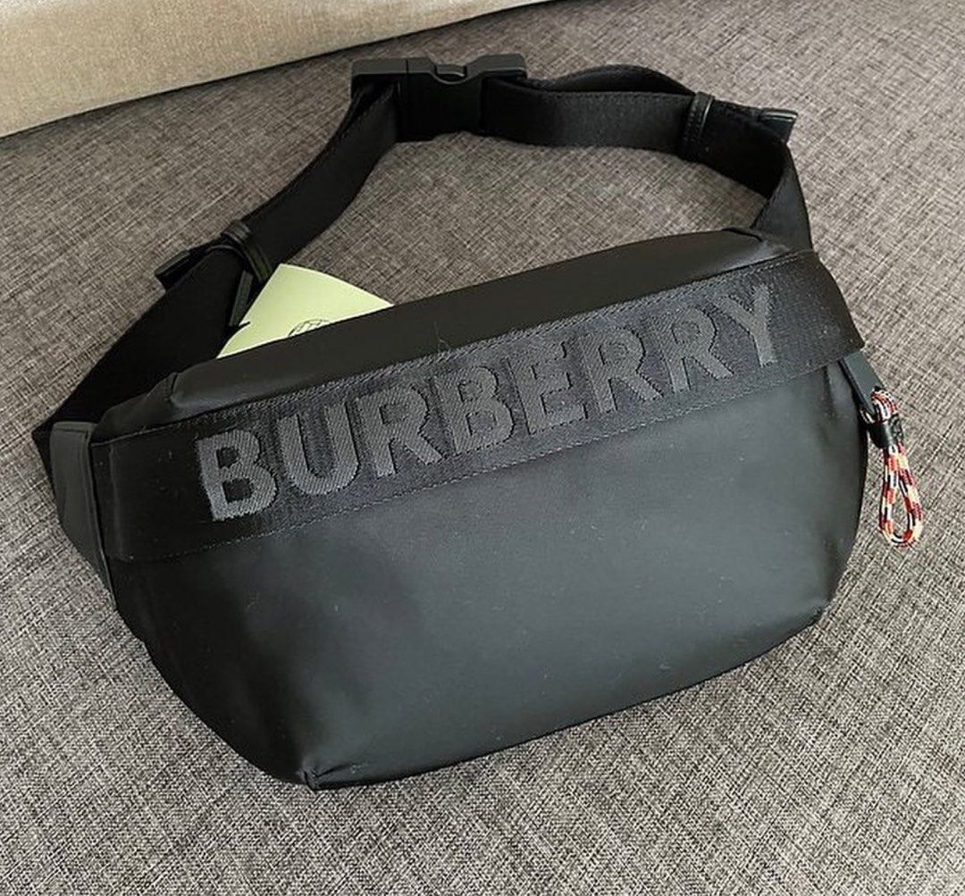 Burberry Bum Bag, Men's Fashion, Bags, Belt bags, Clutches and Pouches on  Carousell