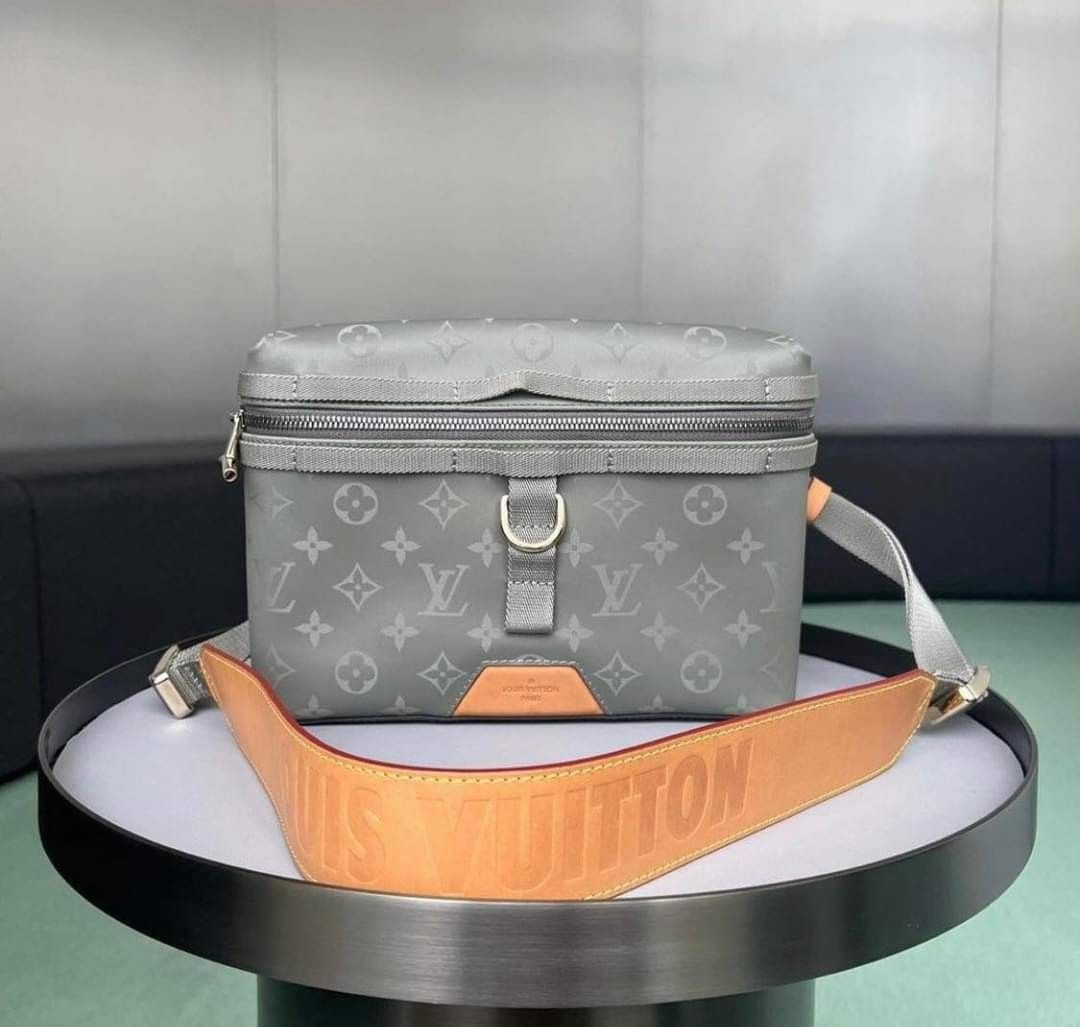 Authentic Pre-loved Louis Vuitton Monogram Titanium Silver Clutch Box ,  Luxury, Bags & Wallets on Carousell
