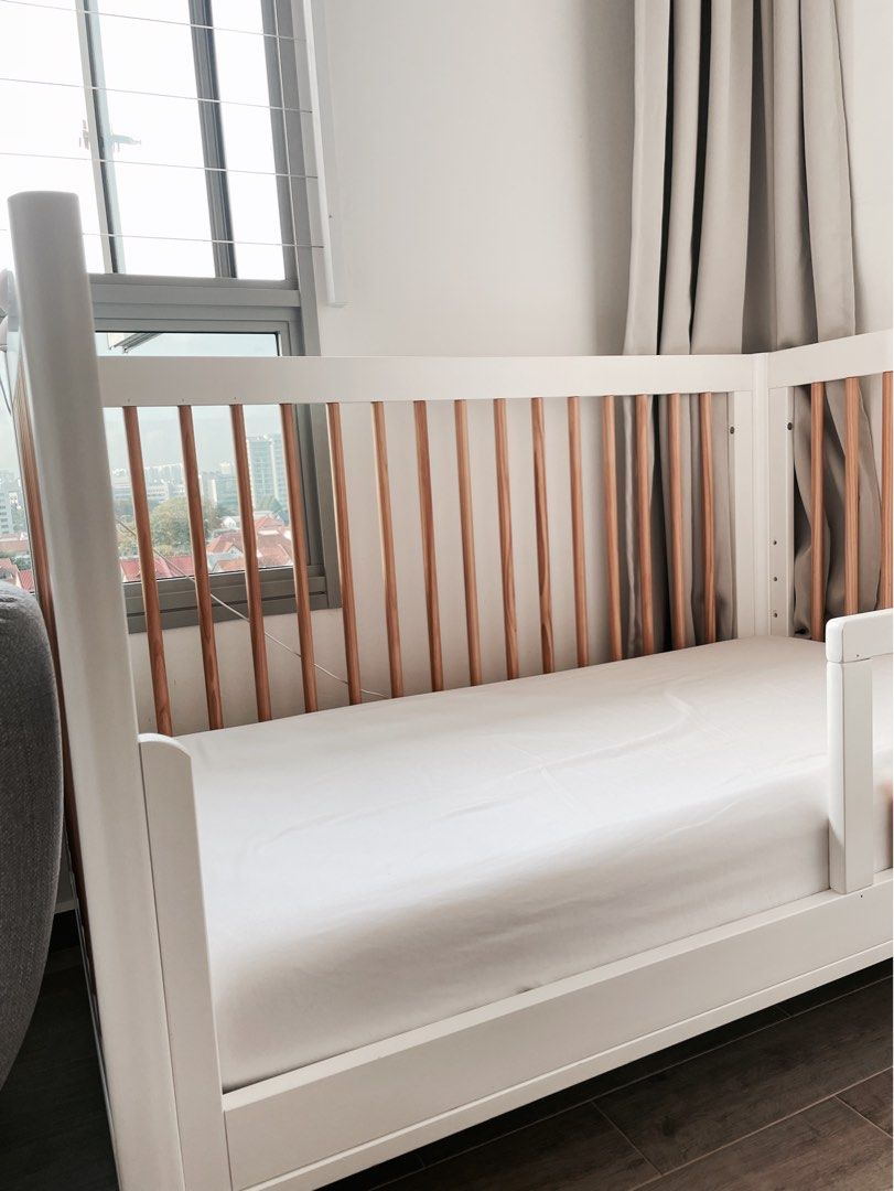 Babyletto Lolly 3in1 Convertible Crib with Toddler Bed Conversion
