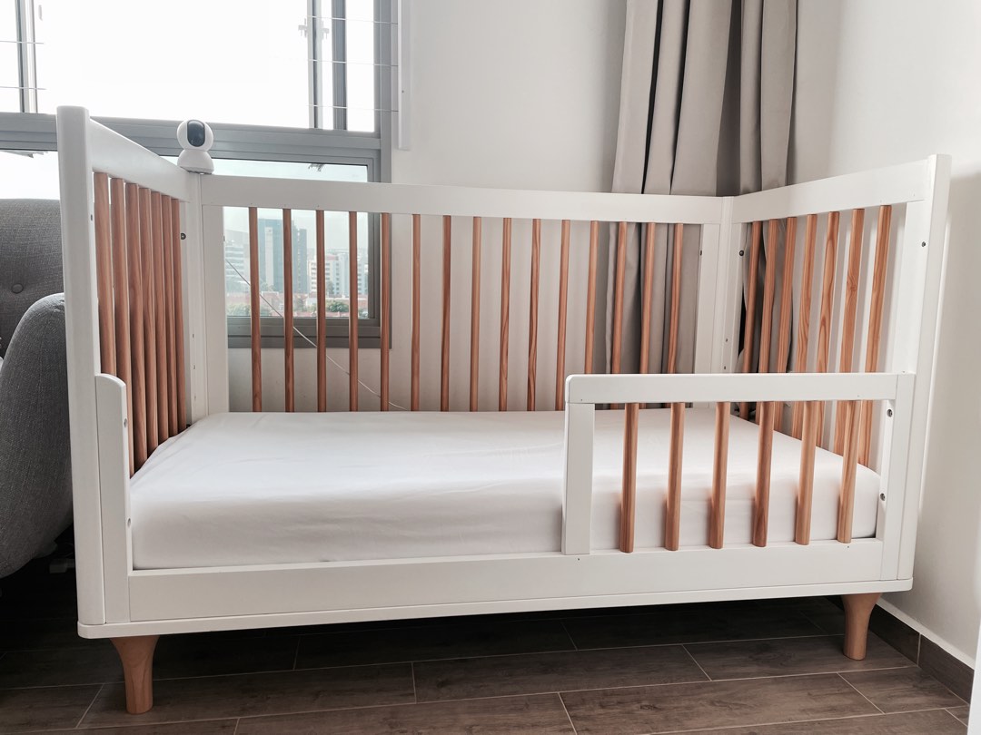 Babyletto Lolly 3in1 Convertible Crib with Toddler Bed Conversion