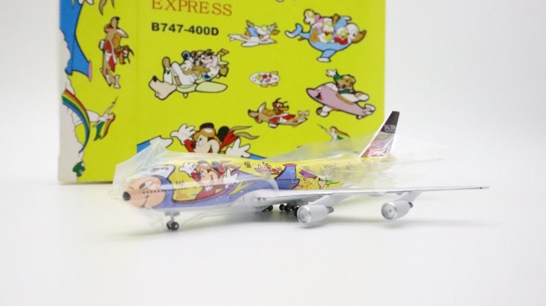 BIG BIRD JAL Japan Airlines Disney Dream Express Boeing B747-400 