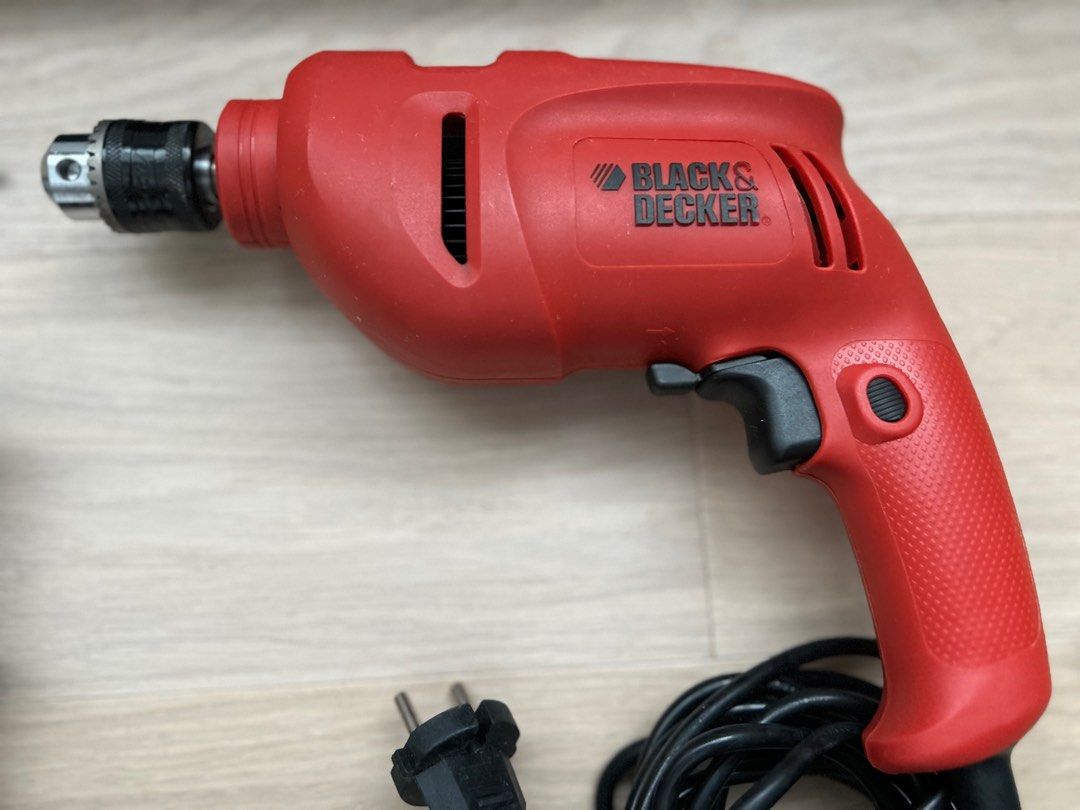 Black & Decker Hammer Drill KR510E (500W), 家庭電器, 其他家庭電器 Carousell