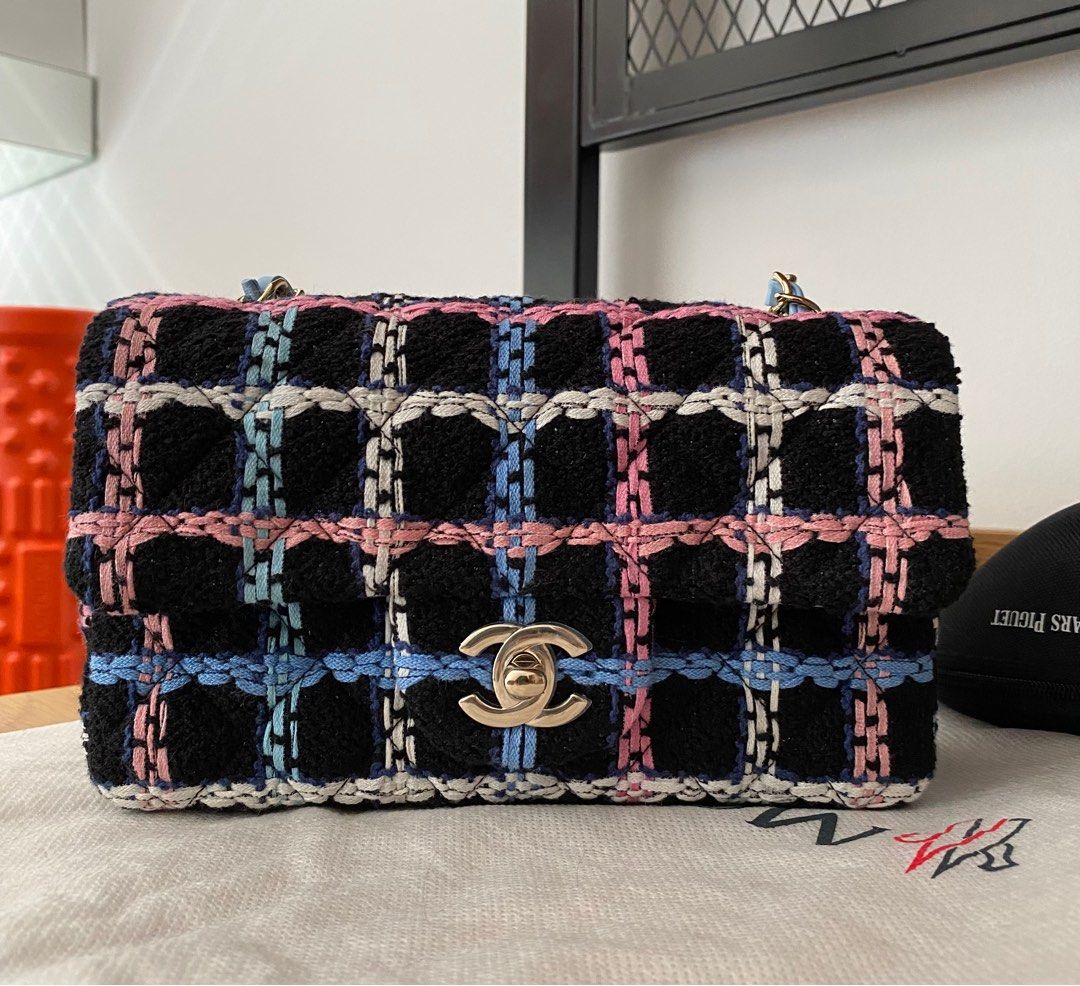 Chanel 19 Tweed flap bag, Luxury, Bags & Wallets on Carousell