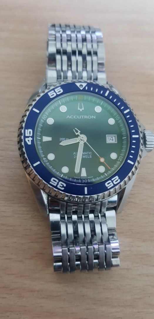 Bulova accutron store automatic 25 jewels