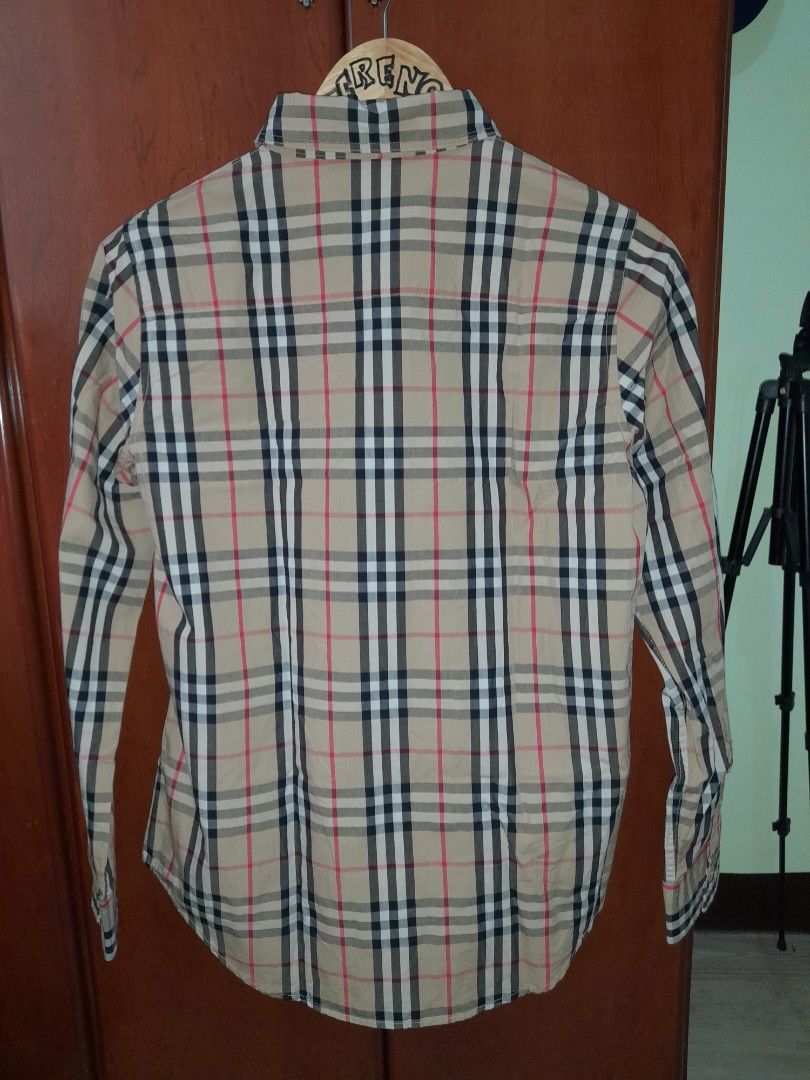 Burberry plaid button online up