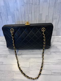 珍藏Chanel 荔枝皮老香 vintage  轉釦古董包 肩背包 可以加鏈 斜背 尺寸長29寬8高17cm 收藏價58800 超美稀有款 🖤🖤🖤🖤