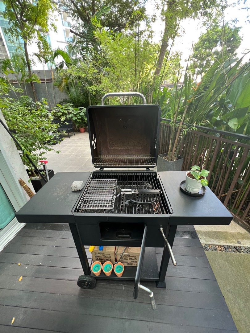 Char broil charcoal grill 580 top