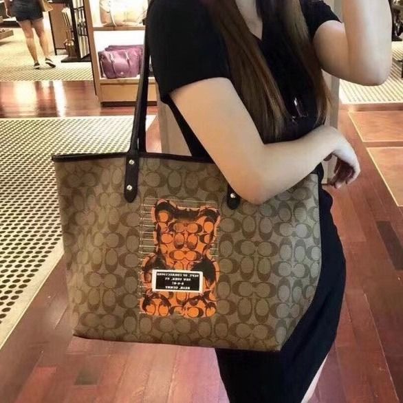 Coach vandal gummy tote online