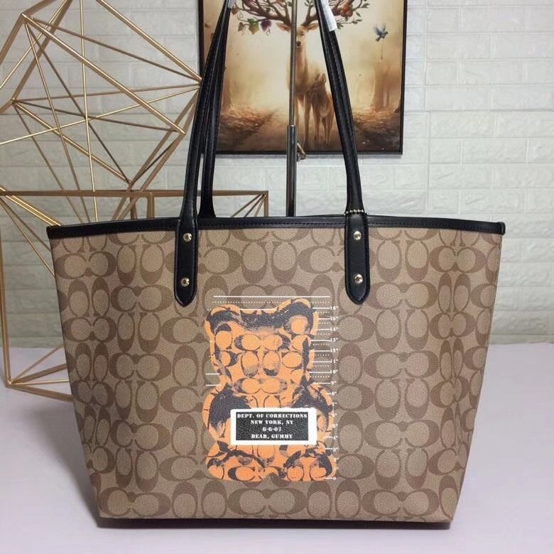 Coach vandal hotsell gummy tote