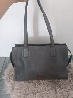 Courrone Shoulder Bag