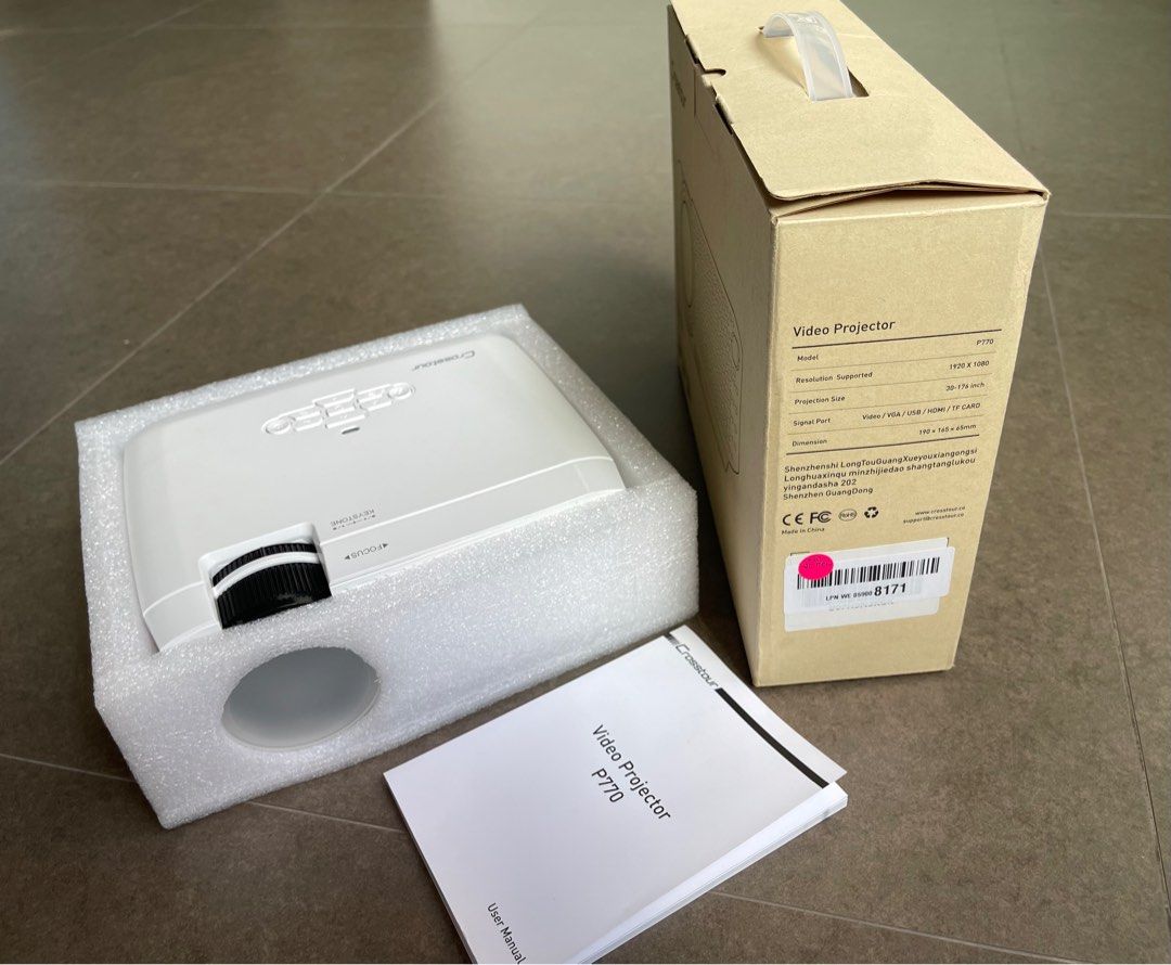 Crosstour P770 Mini Projector, TV & Home Appliances, TV & Entertainment