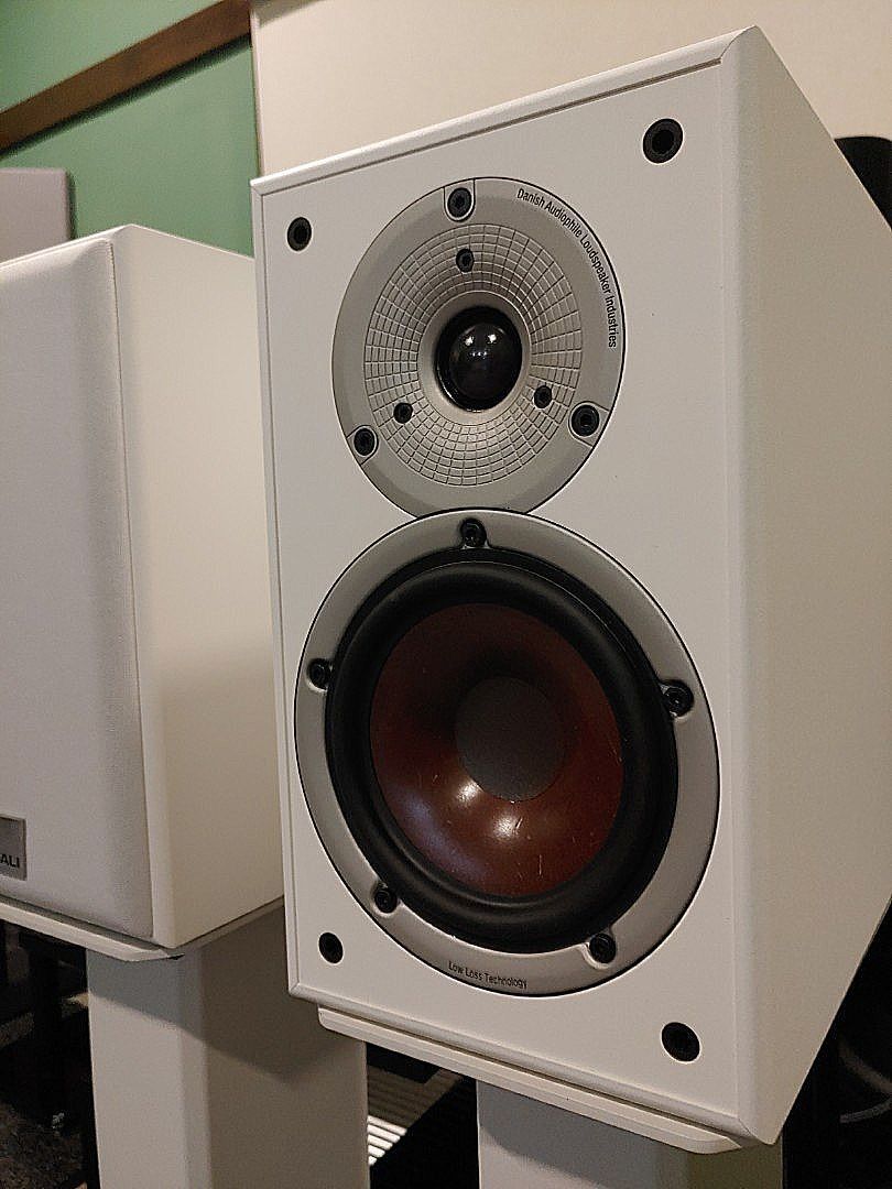 Dali SPEKTOR 2 HiFi Bookshelf Speaker, Audio, Soundbars, Speakers