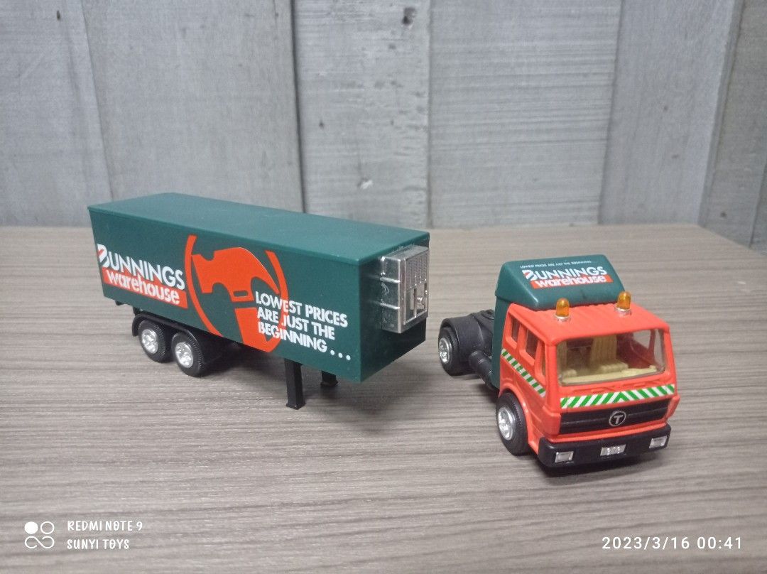 Bunnings truck toy store