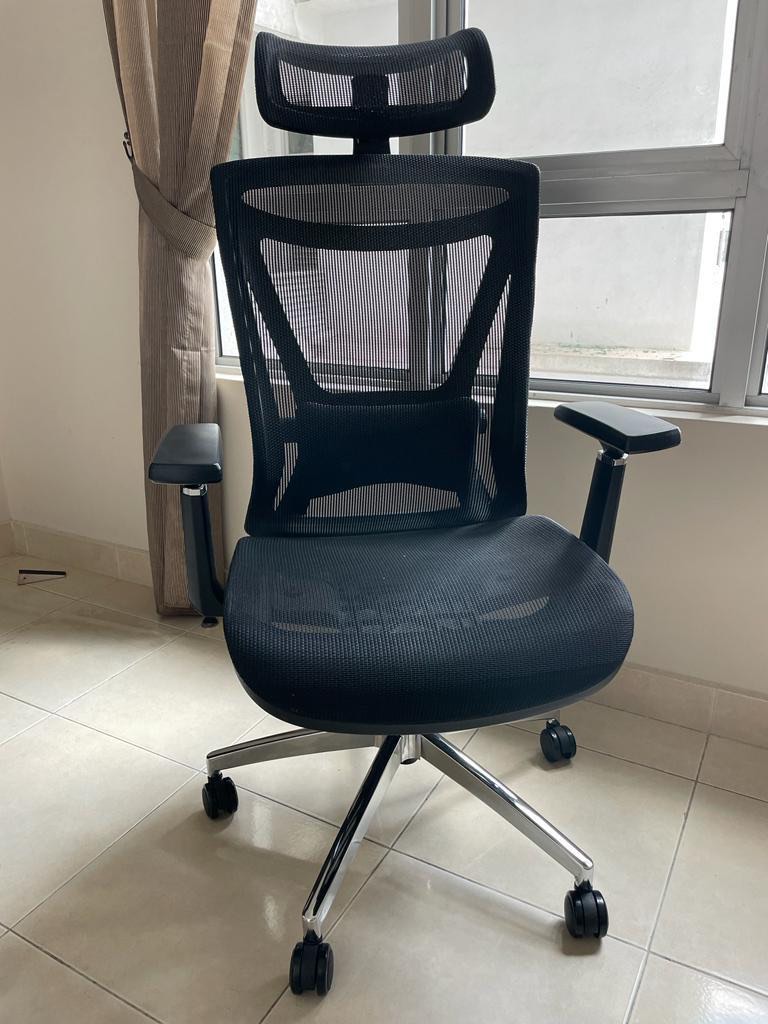 Excellent Condition Alterseat CG07 Ergonomic Office Chair, Furniture