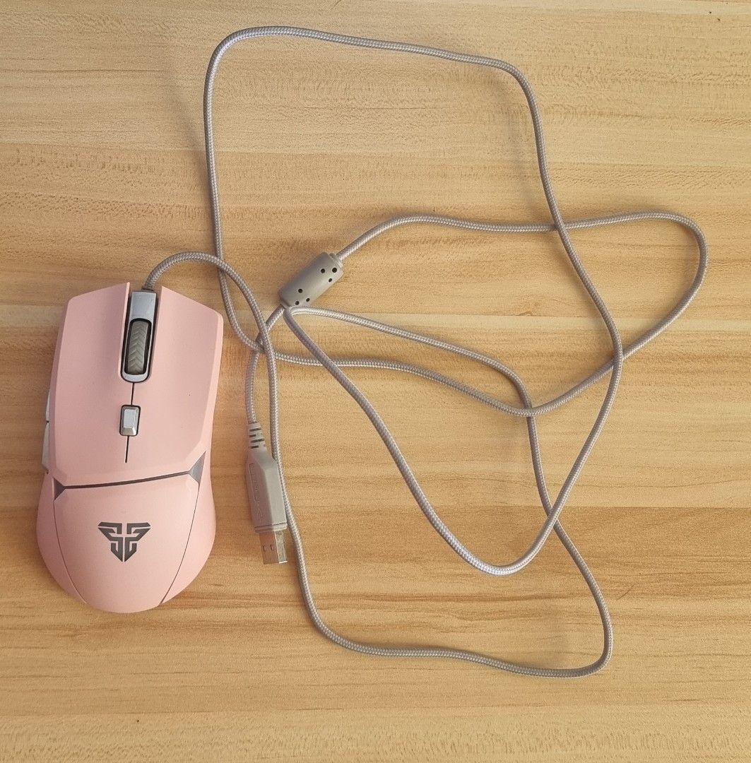 Fantech Mouse VX7 (Category: Mouse & Mousepads) located in Cabuyao City. Submitted by heyshelle16935 (Listing ID 1223322460, Image 1). Description: .