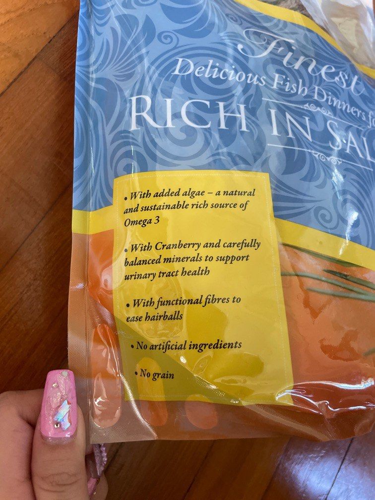 Fish 4 Cats ! Cat dry food, Pet Supplies, Pet Food on Carousell