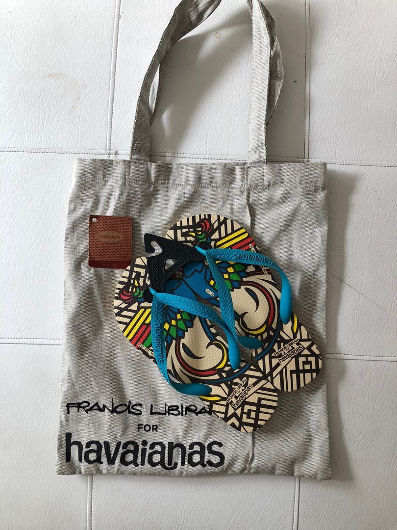 Francis Libiran x Havaianas Limited Edition (Category: Slippers & Slides) located in Davao. Submitted by goldcarp (Listing ID 1223389794, Image 2). Description: For Sale: Limited edition Francis Libiran x Havaianas slippers. Very rare. Sold out in all stores. Condition: Authentic. Brand New. Very rare. Complete with tags and tote bag. Size: 7 or 8. Kindly check the pics for measurement. This is a must have piece for every havaianas collectors. Pe