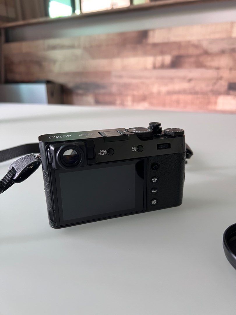 Fujifilm X100V Black (500 SHUTTER COUNT), Photography, Cameras on Carousell