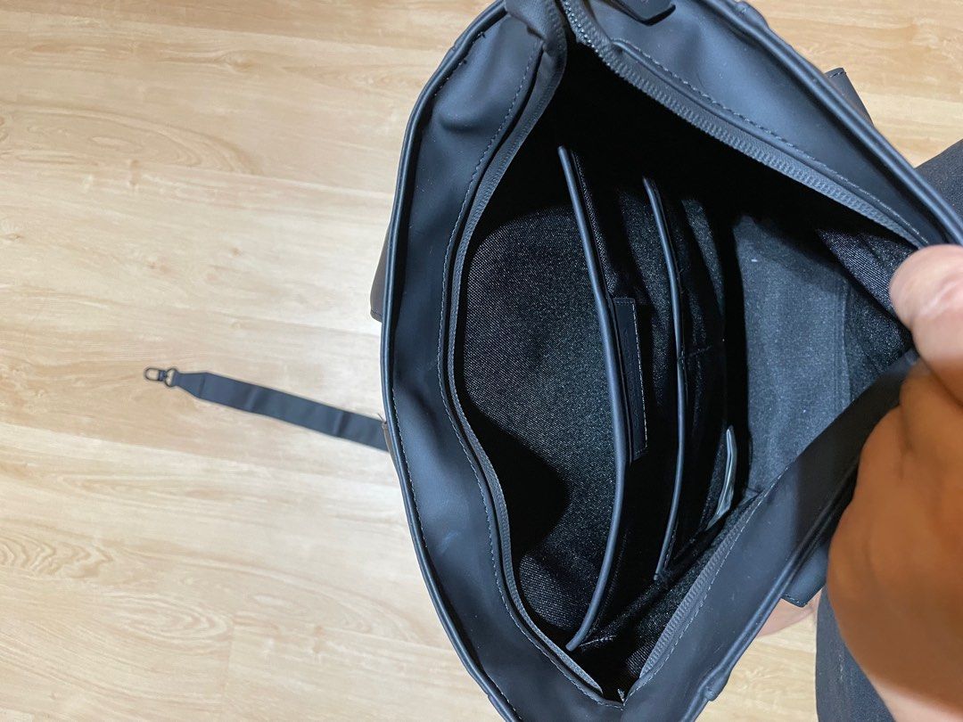 Gaston Luga laptop bag Tate Black, Women's Fashion, Bags & Wallets