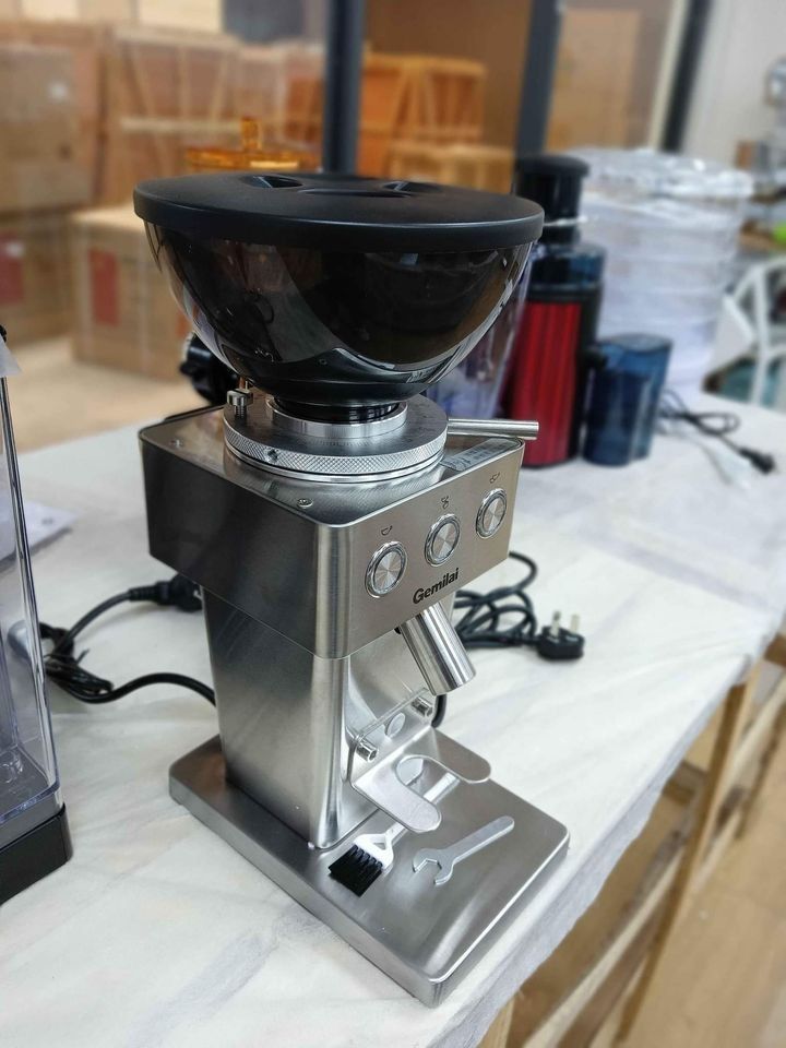 GEMILAI COMMERCIAL COFFEE GRINDER EP-15 (Category: Coffee Machines & Makers) located in Taguig. Submitted by mgracelim38484 (Listing ID 1223261270, Image 3). Description: SPECIFICATIONS: GEMILAI : 9015A Coffee Grinder Product Description: - Full stainless steel housing - Electronic control and time setting for single shot, double shot & manual function. - Easy to operate & convenient to use - Adjustable grind size - Fast grinding - 60mm stainless