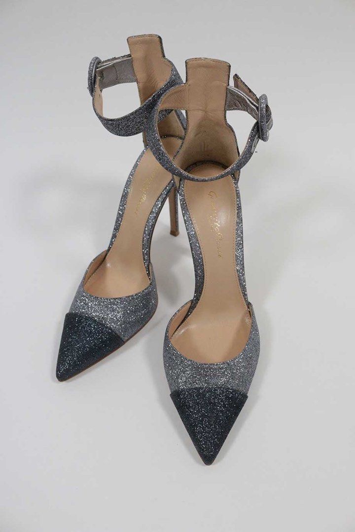 Gianvito rossi glitter pumps top