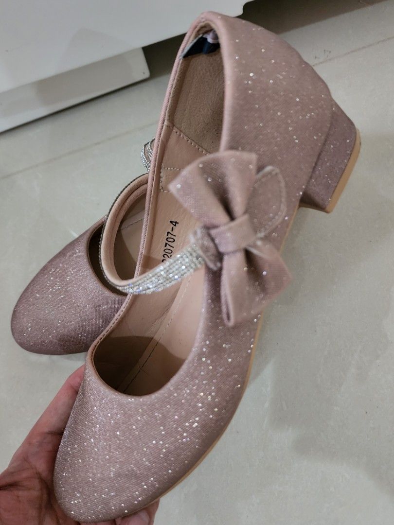Glitter gold shoes outlet