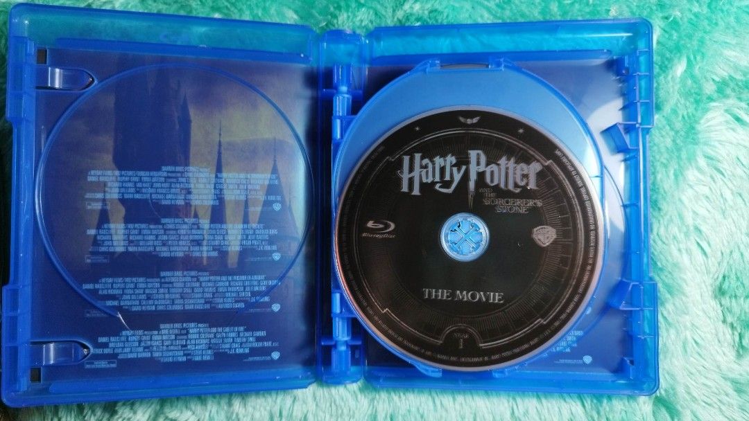 Harry Potter Film 1-8 Complete (Category: Blu-Ray & Media Players) located in Paete. Submitted by ljhen1419 (Listing ID 1223343884, Image 2). Description: Selling Bnew Harry Potter Movies Film 1 to 8 Very minor issue is yung cd holder na bilog sa disc 6 and 7 and may natipak due to shipping pero not affected nman yung disc no scratches at all. payment via gcash or paymaya or cop via lbc.