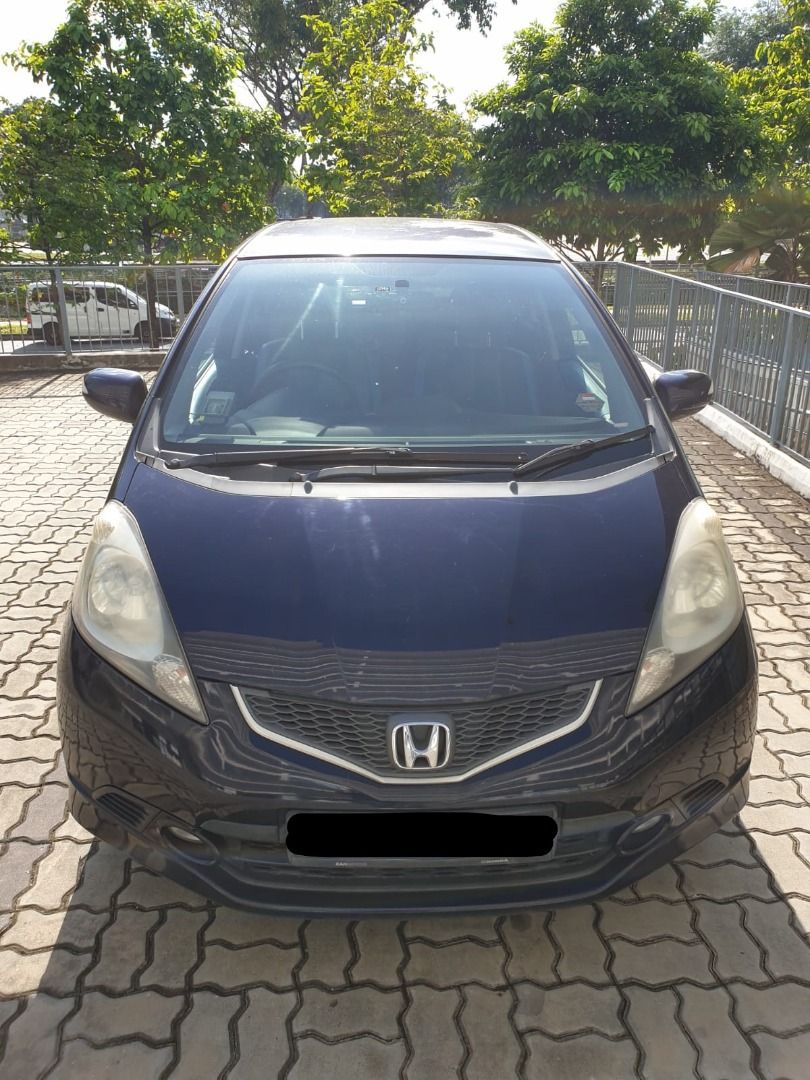 Honda Jazz Fuel Efficient Car PHV/Personal/Delivery Car Rental