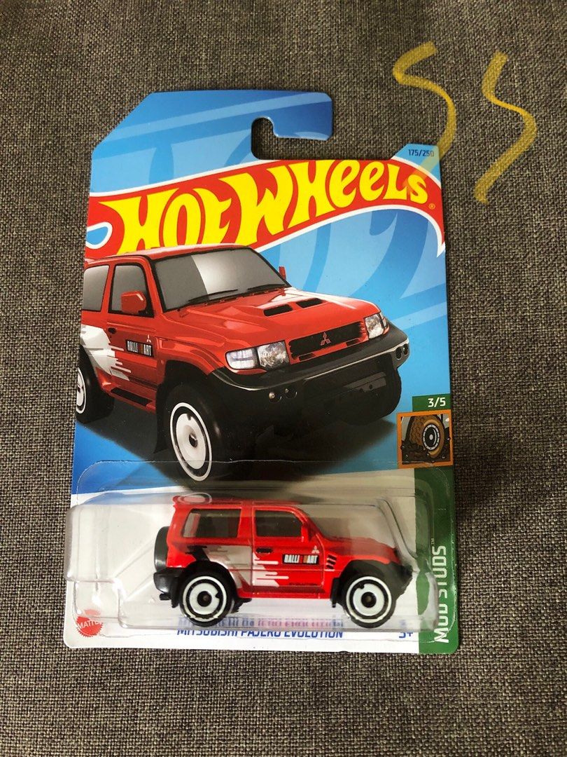 Hotwheels Mitsubishi Pajero, Hobbies & Toys, Toys & Games on Carousell