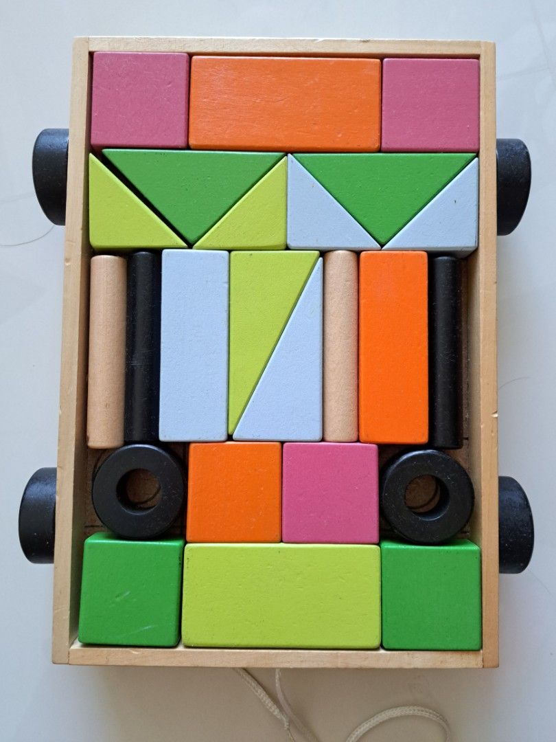 Ikea Mula 24 piece building blocks with wagon
