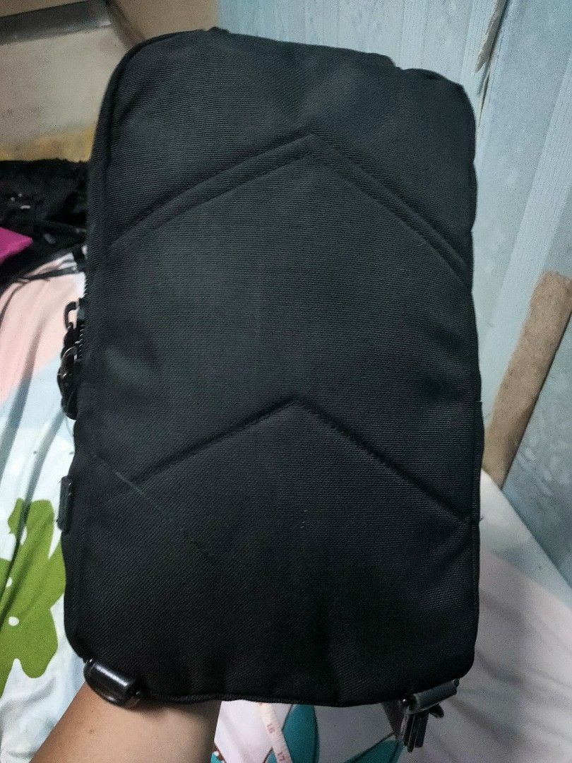 Kangol, Men's Fashion, Bags, Sling Bags on Carousell