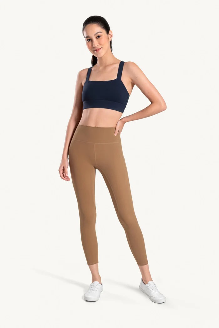 BNWT Kydra Kyro 4” Shorts in Espresso Brown, Women's Fashion, Activewear on  Carousell