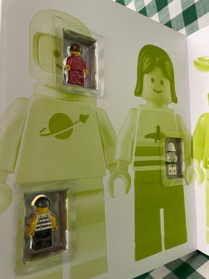 lego minifigures year by year, 興趣及遊戲, 玩具 & 遊戲類 Carousell
