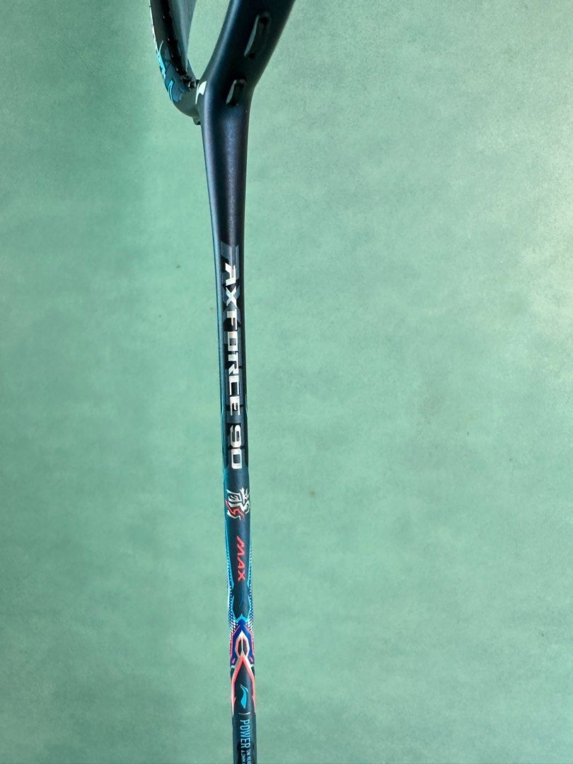 AXFORCE90 2023モデル　3ug5 Li Ning Axforce 90 Tiger Max Unstrung Badminton Racket [AYPS071-1