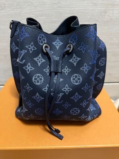 P440 LOUIS VUITTON official website, Luxury, Apparel on Carousell