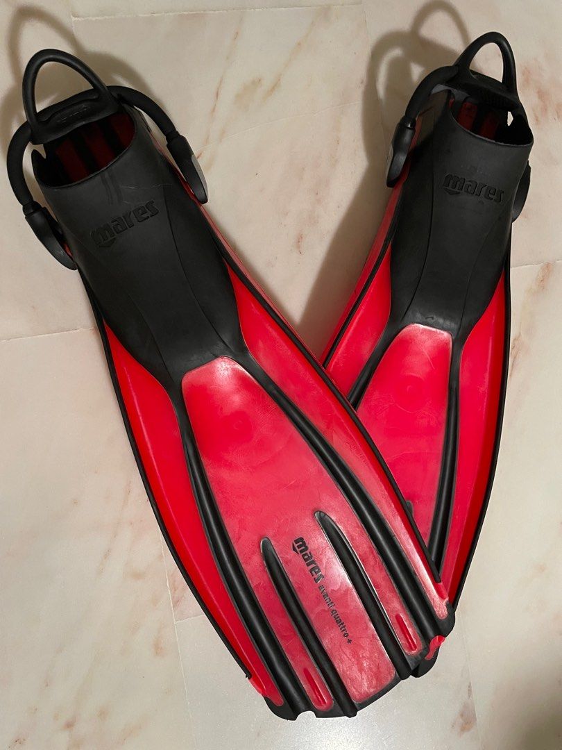 Mares fins avanti quattro, Sports Equipment, Sports & Games, Water