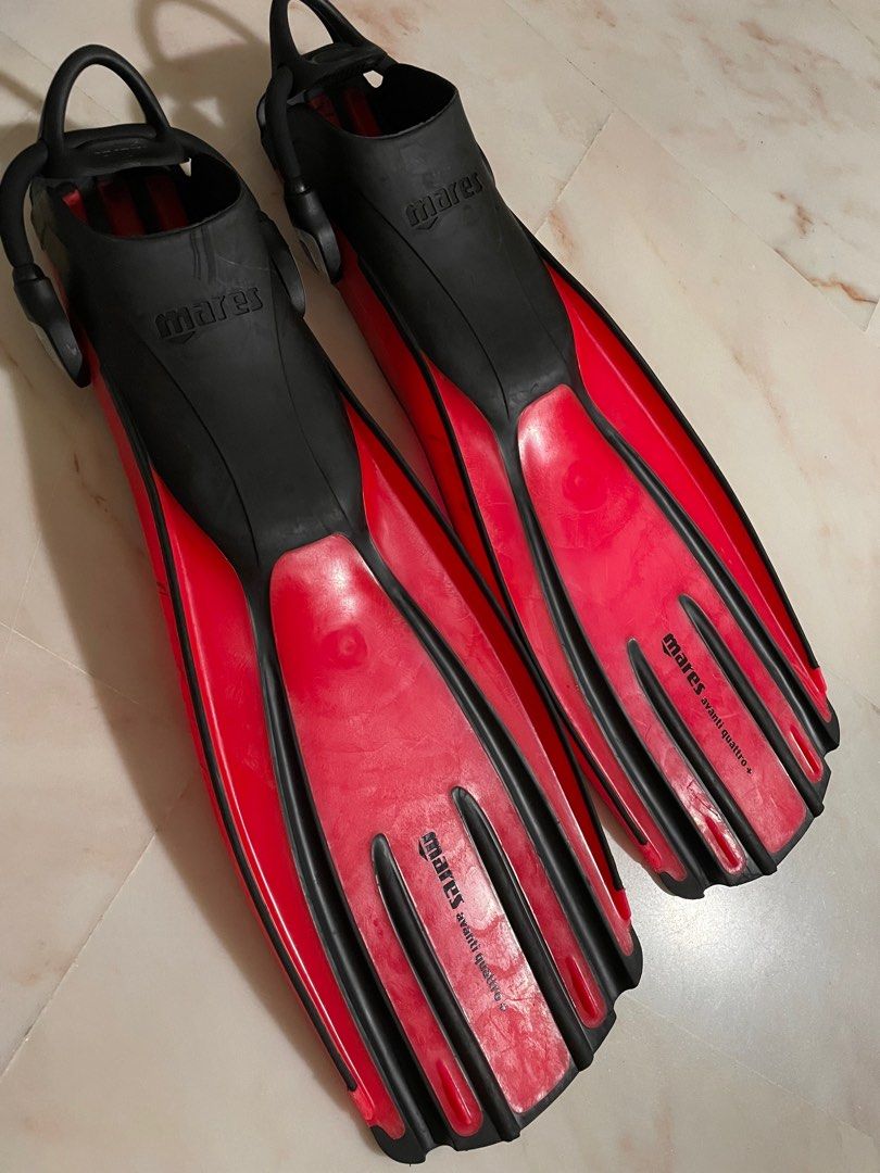 Mares fins avanti quattro, Sports Equipment, Sports & Games, Water