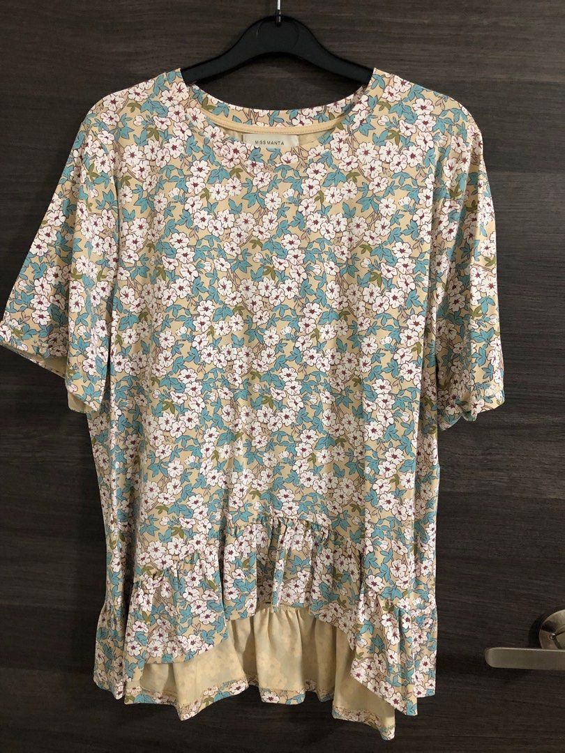 Miss Manta Flower Top, Women's Fashion, Tops, Blouses on Carousell