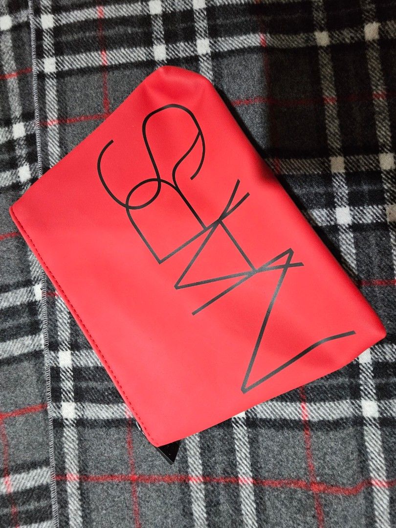 Nars Makeup Pouch (Category: Makeup) located in Bulacan. Submitted by ms.gemini (Listing ID 1223315609, Image 2). Description: Basically What u need when u travel just the right size for your on the go make ups .. I Have 3 pcs Available 🚫 Phone Not Included Used only for Size reference 🚫 pls pm for more inquiries.