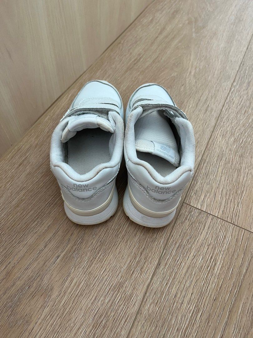 White velcro new balance hotsell