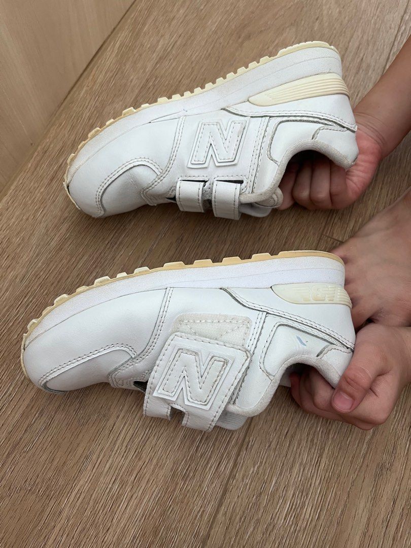 White velcro sale new balance
